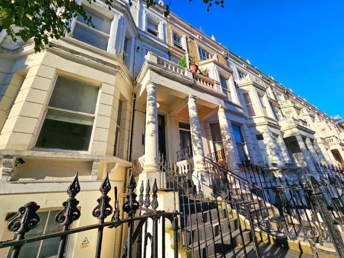Spacious & Cosy 2 Bedroom Home Plus 2 Sofa-Beds With Private Entrance And Back Patio, 3 Min Walk To Earl'S Court Station Londres Exterior foto